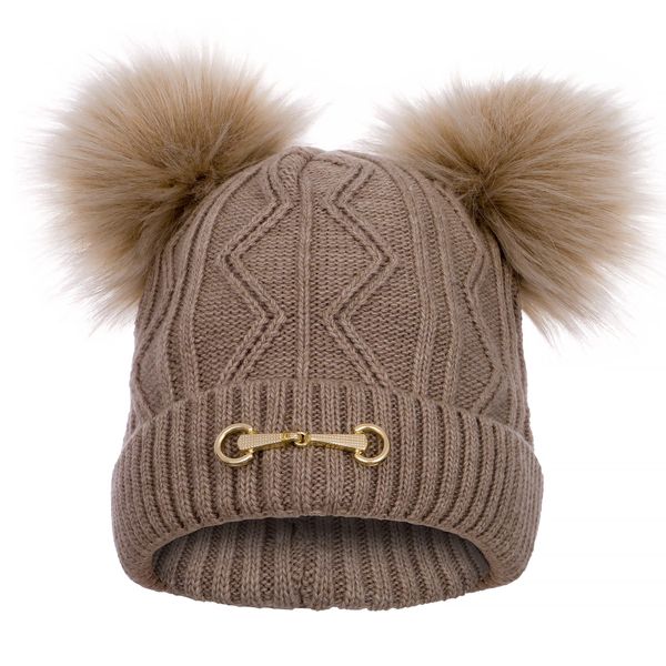 Czapka zimowa Equestrian Queen Ayla 24AW damska z dwoma pomponami. Brązowe czapki EQUESTRIAN QUEEN, bez wzorów. W wyprzedaży za 106.00 zł.