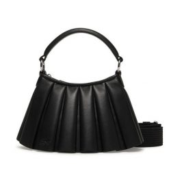 Torebka Lacoste. Czarne torebki klasyczne Lacoste, bez wzorów, bez dodatków. Za 822.99 zł.