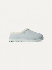UGG Skórzane kapcie "Tasman" w kolorze turkusowym rozmiar: 38. Niebieskie obuwie domowe UGG, bez wzorów, ze skóry, bez zapięcia. Za 400.65 zł.