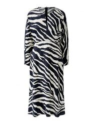 Oui Sukienka w kolorze kremowo-czarnym rozmiar: 38. Brązowe sukienki Oui, bez wzorów, z wiskozy, bez kołnierzyka, bez ramiączek, midi. Za 173.99 zł.