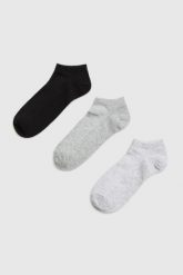 Skarpetki 3-pack. Skarpety MOODO, bez wzorów, z bawełny. Za 34.99 zł.