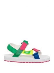 Benetton Sandały w kolorze białym ze wzorem rozmiar: 40. Białe sandały Benetton, bez wzorów, klasyczne, z otwartym noskiem, bez obcasa, na platformie, bez zapięcia. Za 71.95 zł.