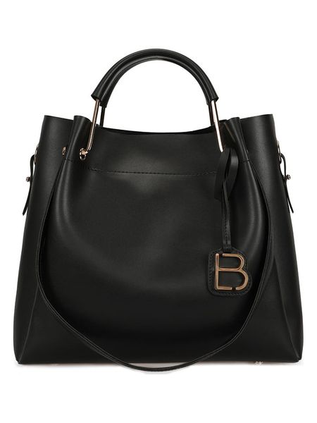 Lucky Bees Torebka w kolorze czarnym - 34 x 33 x 16 cm rozmiar: onesize. Czarne torby na ramię Lucky Bees, bez wzorów, z materiału, na ramię, bez dodatków. Za 156.24 zł.