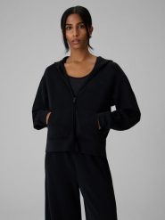 4F Bluza dresowa regular z modalem damska - czarna M. Czarne bluzy 4f, m, bez wzorów, z dresówki, z kapturem. Za 199.99 zł.