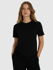 4F T-shirt regular gładki damski - czarny L. Czarne t-shirty 4f, l, bez wzorów, z bawełny, bez kołnierzyka, bez ramiączek. Za 49.99 zł.