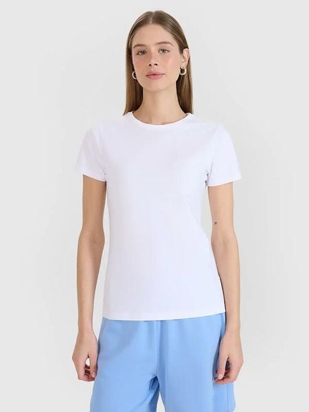 4F Koszulka w kolorze białym rozmiar: M. Białe bluzki 4f, m, bez wzorów, bez kołnierzyka, bez ramiączek. Za 26.25 zł.