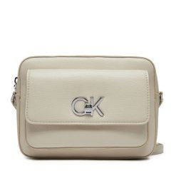 Torebka Calvin Klein. Listonoszki Calvin Klein, bez wzorów, bez dodatków. Za 549.99 zł.