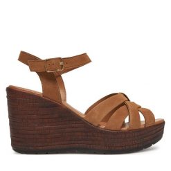 Sandały Lasocki. Brązowe sandały Lasocki, bez wzorów, bez obcasa, na koturnie, bez zapięcia. Za 199.99 zł.