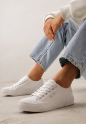 Białe Trampki VICES Ozdobione Napisem Riovanne. Białe trampki Born2be, bez wzorów, bez zapięcia. Za 69.99 zł.