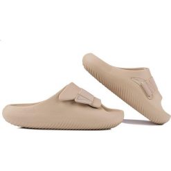 Klapki plażowe damskie Crocs Mellow Recovery. Brązowe klapki Crocs, bez wzorów, bez obcasa. Za 297.61 zł.