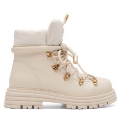 Trzewiki DeeZee. Brązowe botki DeeZee, bez wzorów, bez obcasa, na płaskiej podeszwie, bez zapięcia. Za 99.99 zł.