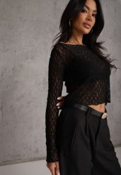 Czarna Bluzka Longsleeve z Koronki z Dekoltem w Stylu Łódki Chaldera. Czarne bluzki Renee, m, bez wzorów, z jeansu, eleganckie, bez kołnierzyka, bez ramiączek. Za 69.99 zł.