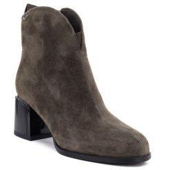 Skórzane botki damskie na obcasie khaki Vinceza 91178. Brązowe botki VINCEZA, bez wzorów, ze skóry, bez obcasa, na obcasie, bez zapięcia. Za 269.99 zł.