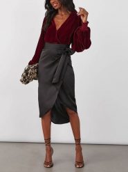 Milan Kiss Bluzka w kolorze czerwonym rozmiar: S. Czerwone bluzki Milan Kiss, s, bez wzorów, bez kołnierzyka, bez ramiączek. Za 130.81 zł.