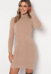 Ciemnobeżowa Sweterkowa Sukienka Mini z Golfem z Długim Włosiem i Wełną Euforia. Brązowe sukienki Born2be, m, bez wzorów, z dzianiny, eleganckie, bez kołnierzyka, bez ramiączek, mini. Za 74.99 zł.