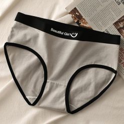 Figi sportowe bezszwowe oddychające do treningu Kostatina. Bielizna sportowa Intica, l, bez wzorów. Za 39.00 zł.