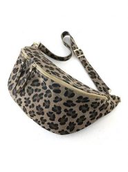 Marlon Skórzana saszetka w kolorze szarobrązowym - 50 x 20 x 15 cm rozmiar: onesize. Brązowe torby na ramię Marlon, bez wzorów, z materiału, sportowe, przez ramię, bez dodatków. Za 302.35 zł.