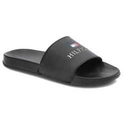 Czarne Klapki Tommy Hilfiger Modne Buty Na Lato. Czarne klapki TOMMY HILFIGER, bez wzorów, bez obcasa. Za 159.00 zł.