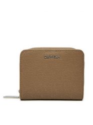 Calvin Klein Mały Portfel Damski Ck Must Medium Zip Around_Mono K60K612825 Brązowy. Brązowe portfele Calvin Klein, bez wzorów, ze skóry. Za 139.99 zł.