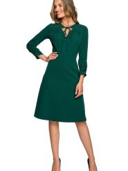 Stylove Sukienka w kolorze zielonym rozmiar: M. Zielone sukienki Stylove, m, bez wzorów, bez kołnierzyka, bez ramiączek, midi, rozkloszowane. Za 237.73 zł.