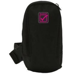 Saszetka na ramię Givova Czarno-fuksja. Czarne torby na ramię Givova, bez wzorów, z materiału, sportowe, na ramię, bez dodatków. Za 165.99 zł.