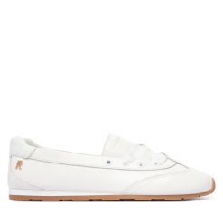 Baleriny Tommy Hilfiger. Białe baleriny TOMMY HILFIGER, bez wzorów, bez obcasa. Za 449.99 zł.
