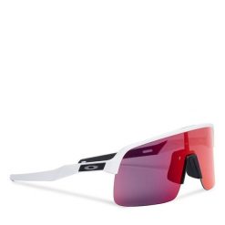 Okulary przeciwsłoneczne Oakley. Białe okulary przeciwsłoneczne Oakley, bez wzorów. Za 879.99 zł.