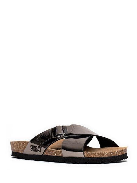 Sunbay Klapki "Iris" w kolorze srebrno-szarym rozmiar: 38. Szare klapki Sunbay, bez wzorów, z otwartym noskiem, bez obcasa. Za 149.95 zł.
