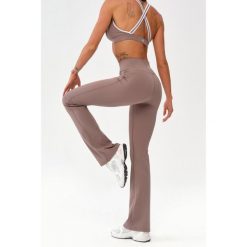 Damskie legginsy dzwony sportowe fitness Rough Radical Mocha Active. Brązowe bielizna sportowa ROUGH RADICAL, l, bez wzorów, na fitness i siłownię. Za 179.90 zł.