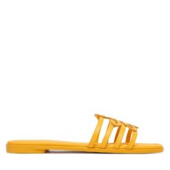 Klapki Tommy Hilfiger. Żółte klapki TOMMY HILFIGER, bez wzorów, bez obcasa. Za 409.99 zł.