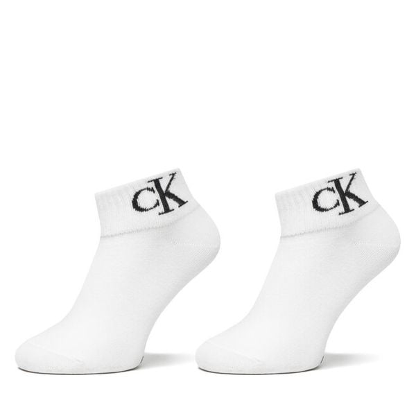 Skarpety długie Calvin Klein Jeans. Białe skarpety Calvin Klein Jeans, bez wzorów, z jeansu. Za 59.99 zł.