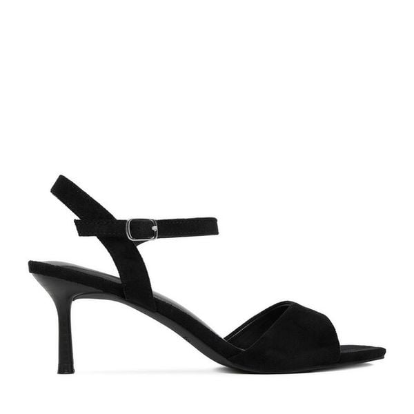 Sandały JENNY. Czarne sandały Jenny, bez wzorów, bez obcasa, na szpilce, bez zapięcia. Za 129.99 zł.