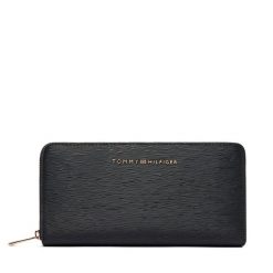 Portfel Tommy Hilfiger. Czarne portfele TOMMY HILFIGER, bez wzorów. Za 309.99 zł.