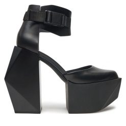 Półbuty United Nude. Czarne czółenka United Nude, bez wzorów, bez obcasa, na obcasie, bez zapięcia. Za 1,899.00 zł.