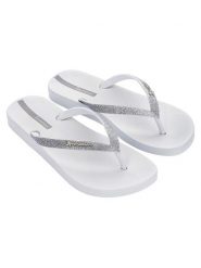 Ipanema Japonki w kolorze srebrno-białym rozmiar: 39. Białe klapki Ipanema, bez wzorów, z tworzywa sztucznego, z otwartym noskiem, bez obcasa. Za 74.99 zł.