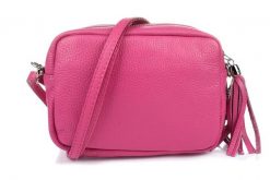 Listonoszka skórzana różowa VERA PELLE C74. Czerwone torebki klasyczne bez wzorów, z materiału, małe, bez dodatków. Za 142.90 zł.