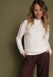 Biały Sweter z Wełną i Wiskozą o Prostym Fasonie z Półgolfem Giolera. Białe swetry Born2be, s, bez wzorów, z wełny, bez ramiączek. Za 109.99 zł.