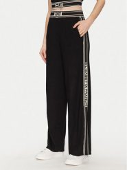 Elisabetta Franchi Spodnie dresowe KP-65S-51E2 Czarny Regular Fit. Czarne spodnie dresowe Elisabetta Franchi, s, bez wzorów, z dresówki. Za 999.99 zł.