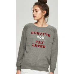 Bluza z nadrukiem - Szary. Szare bluzy sportowe Sinsay, l, z nadrukiem. W wyprzedaży za 19.99 zł.