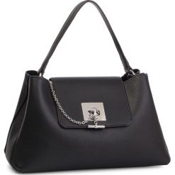 Torebka CALVIN KLEIN - Ck Lock Shoulder K60K605062 001. Czarne torebki klasyczne Calvin Klein, bez wzorów, ze skóry ekologicznej, bez dodatków. W wyprzedaży za 399.00 zł.
