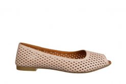 Baleriny Bayla-161 037 121 2 013 Peach Whip 161687, Różowy, Skóra naturalna - 37. Czerwone baleriny Bayla, bez wzorów, z materiału, bez obcasa, na płaskiej podeszwie. W wyprzedaży za 152.10 zł.