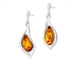 Kolczyki srebrne z bursztynem. Szare kolczyki Apart, z bursztynem, srebrne. Za 359.00 zł.