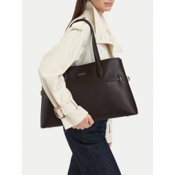 Torebka GINO ROSSI. Brązowe shopper Gino Rossi, bez wzorów, bez dodatków. Za 279.99 zł.