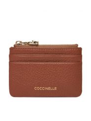 Coccinelle Bilonówka Coccinelle C-Me Softy E2 TBM 17 39 01 Brązowy. Brązowe portfele Coccinelle, bez wzorów, ze skóry. Za 299.99 zł.
