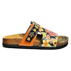 Calceo Klapki ze wzorem rozmiar: 42. Klapki Calceo, bez wzorów, z materiału, z otwartym noskiem, bez obcasa. Za 130.99 zł.