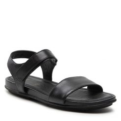 Sandały Bata. Czarne sandały Bata, bez wzorów, bez obcasa, na płaskiej podeszwie, bez zapięcia. Za 199.99 zł.