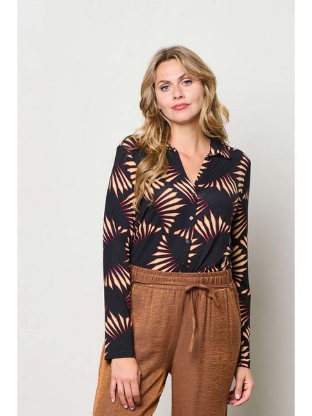 &Co Woman Bluzka "Vayen" w kolorze beżowo-czarnym rozmiar: L. Czarne bluzki &Co Woman, l, bez wzorów, bez kołnierzyka, bez ramiączek. Za 138.87 zł.