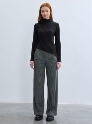 BGN Spodnie w kolorze biało-czarnym rozmiar: 40. Białe spodnie materiałowe BGN, na co dzień, bez wzorów, z materiału. Za 143.99 zł.