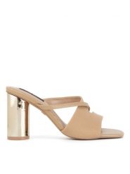Nine West Klapki WSS21562-01 Beżowy. Brązowe klapki Nine West, bez wzorów, z materiału, bez obcasa. Za 199.99 zł.