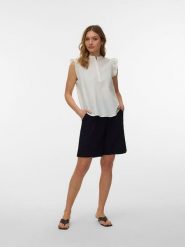 Vero Moda Bluzka w kolorze białym rozmiar: XS. Białe bluzki Vero Moda, xs, bez wzorów, z bawełny, bez kołnierzyka, bez ramiączek. Za 87.95 zł.